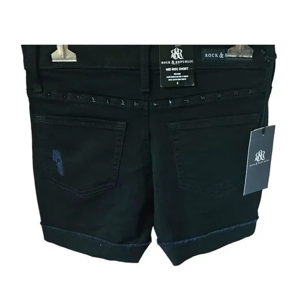 NWT ROCKβ& REPUBLIC Women's distressed rivet mid- rise black sexy shorts Size 4 - Picture 9 of 16